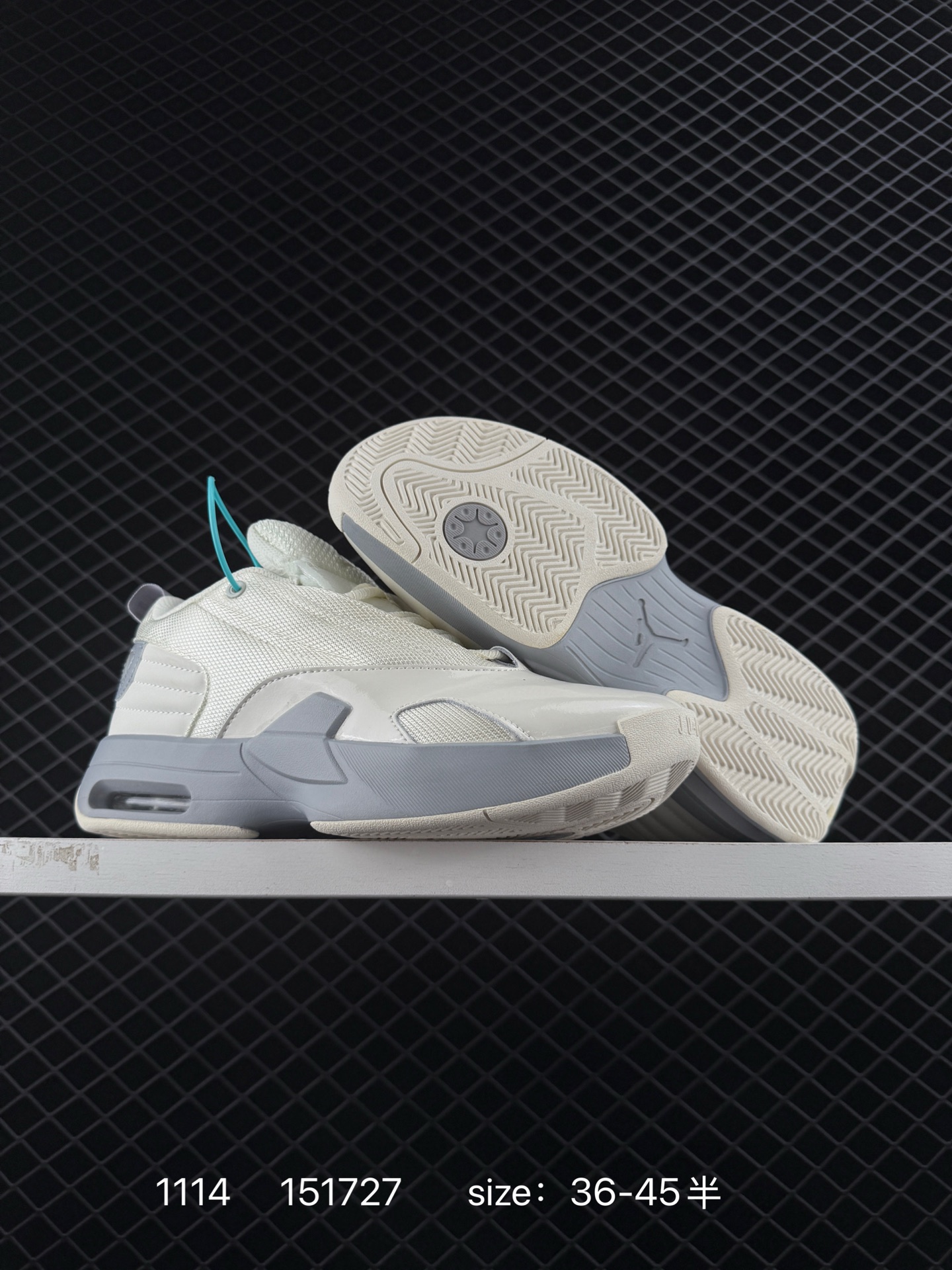 Air Jordan Max AURA JORDAN MAX AURA 6